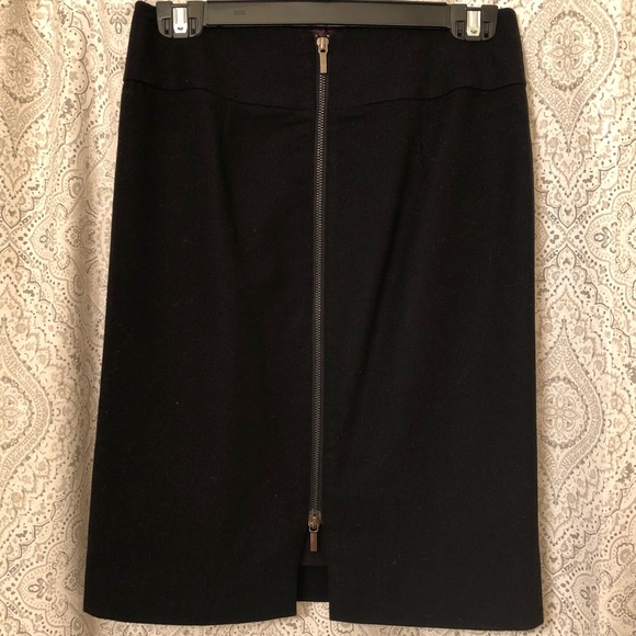 Banana Republic Wool Pencil Skirt Exposed Back Zip - Picture 3 of 4